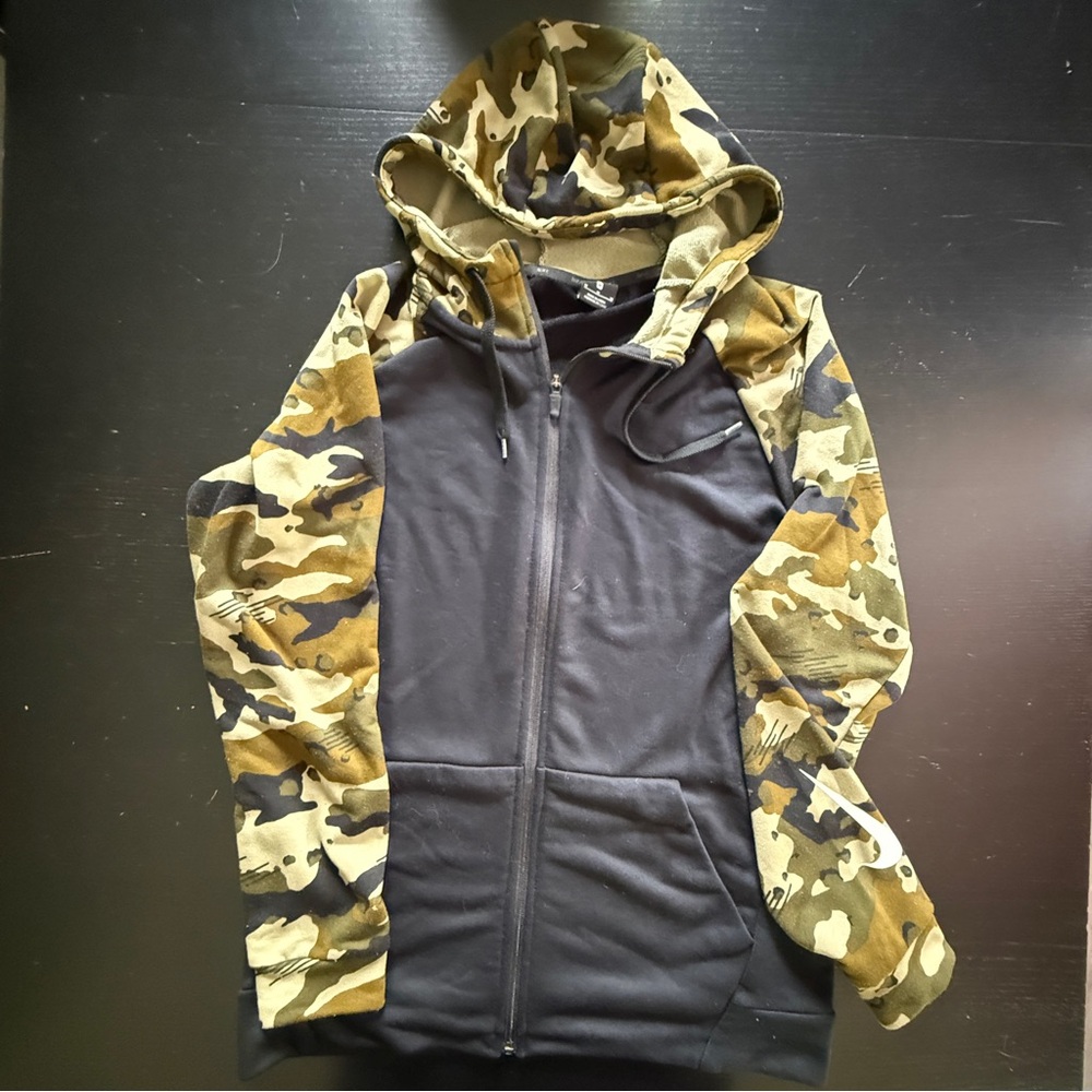 Men's Nike Dry Dri-Fit Full Zip Camoflague & Black Zip Hoodie - Size M